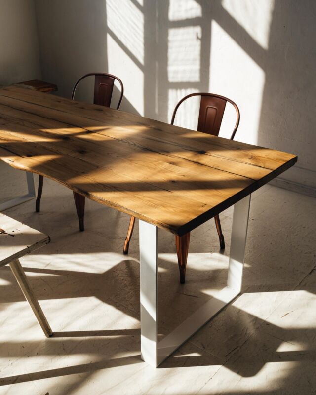 Massivholztisch Pegasus ☀️